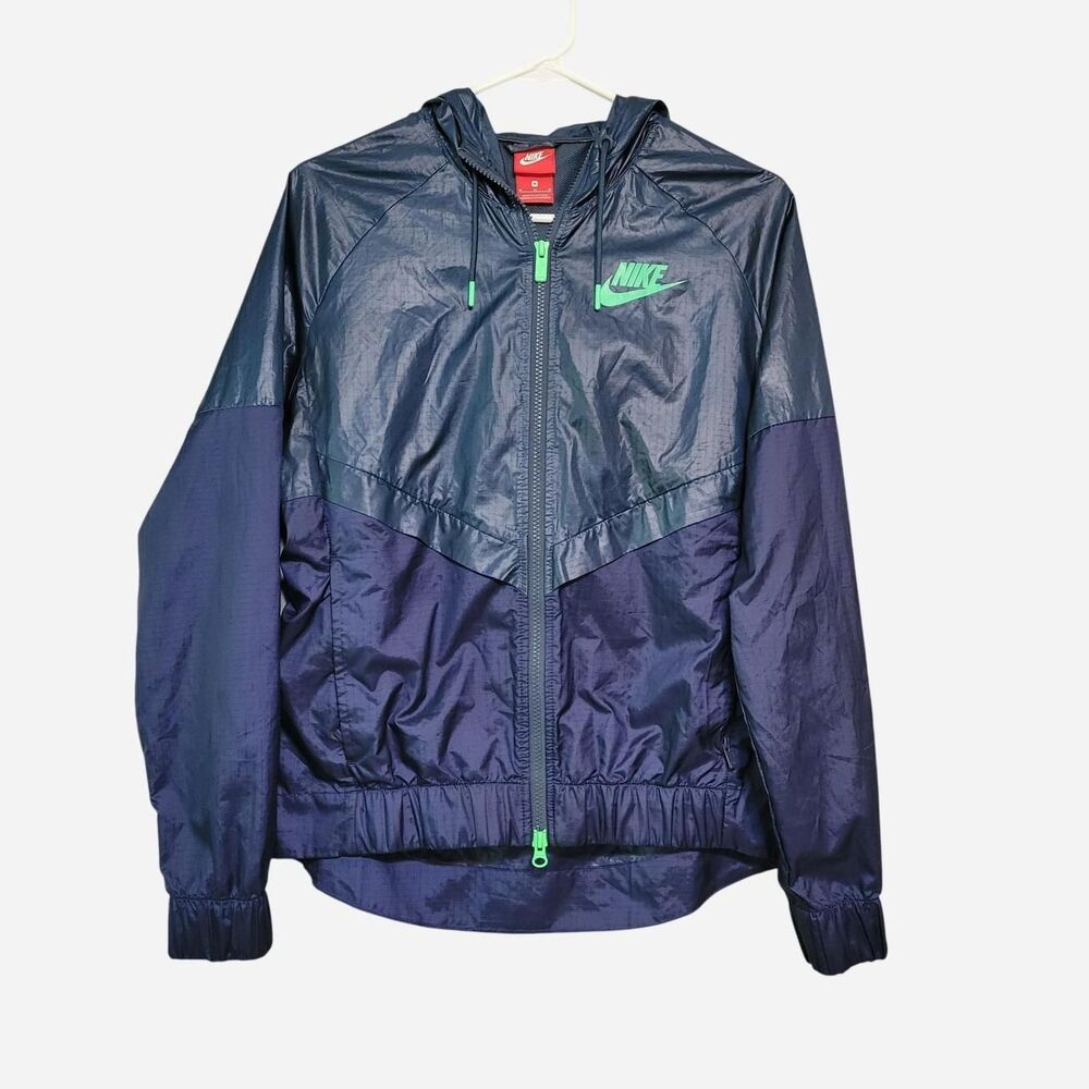 Nike Windrunner Womens M Windbreaker Jacket Vented Running Hiking Outdoors